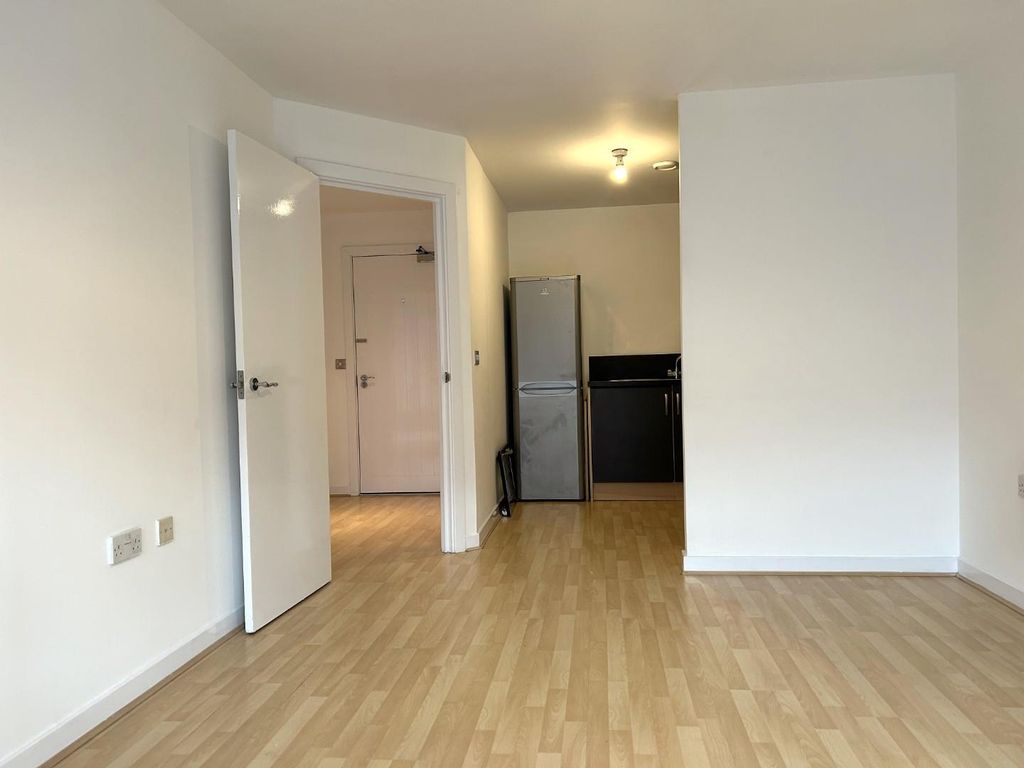 Property photo 3 of 8