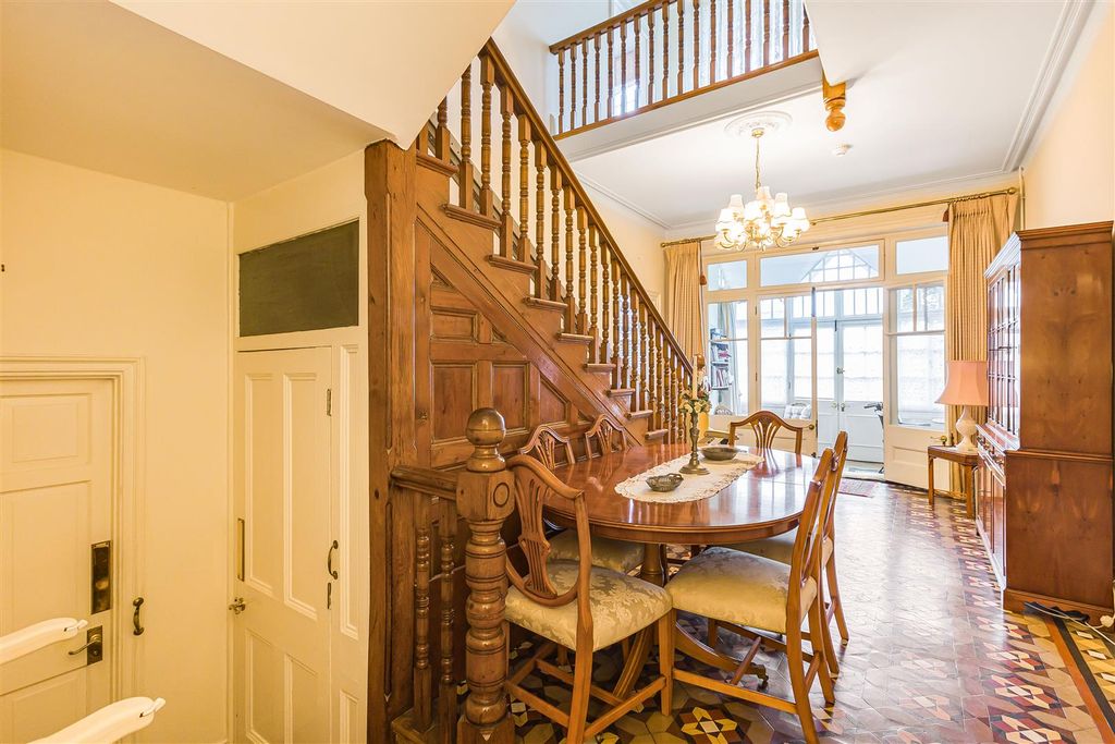 Property photo 2 of 21 11_70553.Jpg