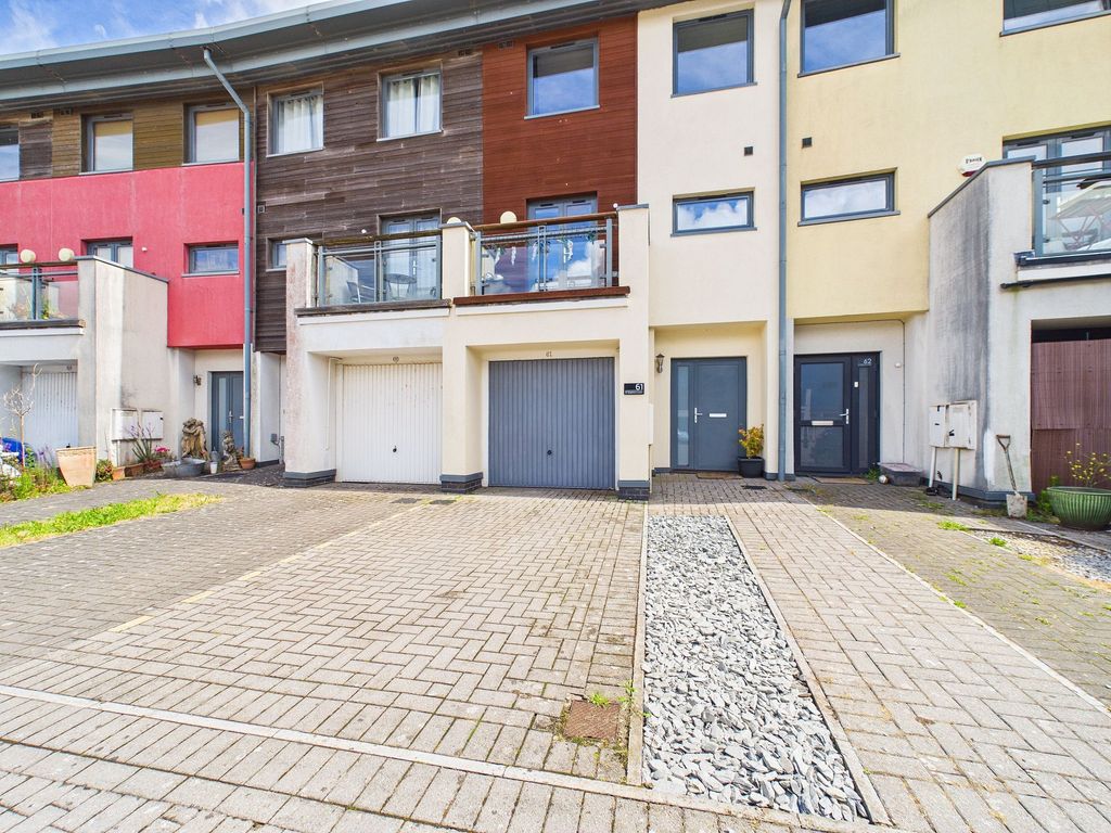 Property photo 1 of 28