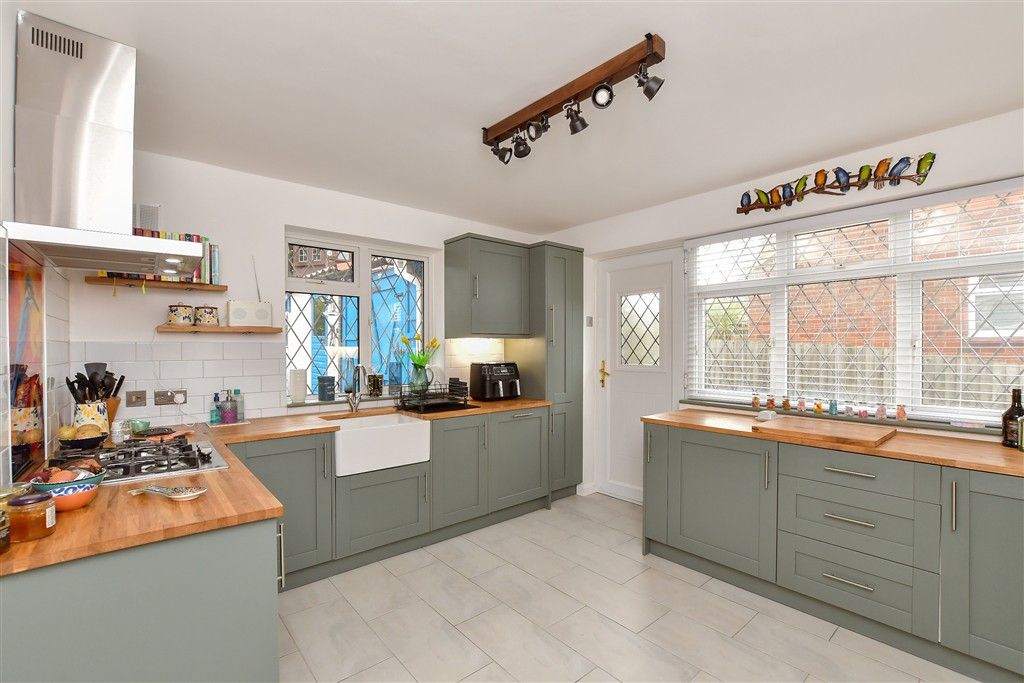 Property photo 3 of 12 Kitchen/ Breakfast Room