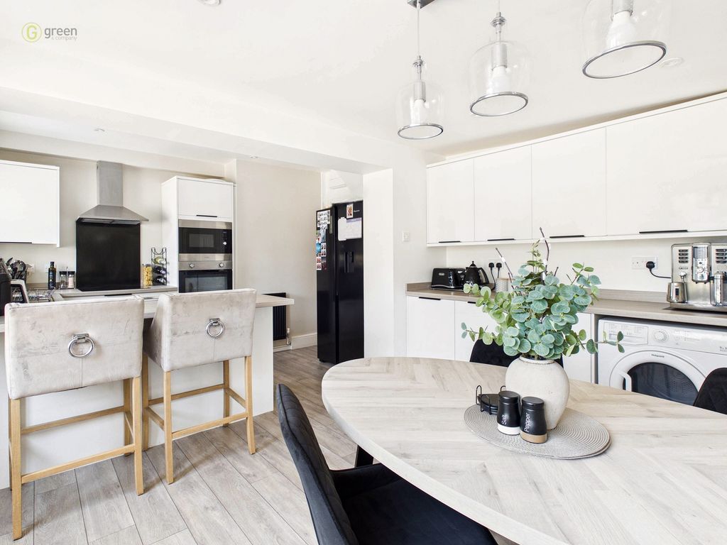Property photo 2 of 25 Cam04425G0Pr0463Still011