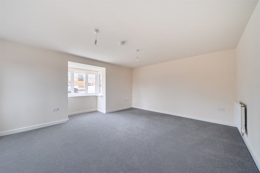 Property photo 3 of 9 Living Room