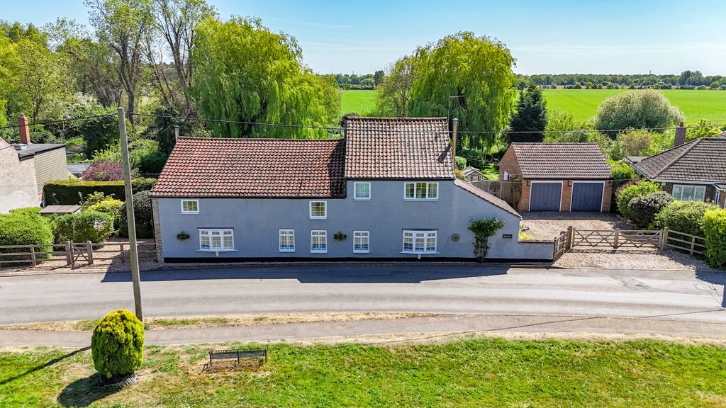 Property photo 1 of 39 3199973