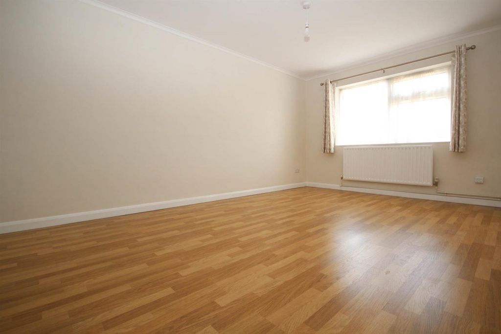 Property photo 3 of 10 Img_4955.Jpg