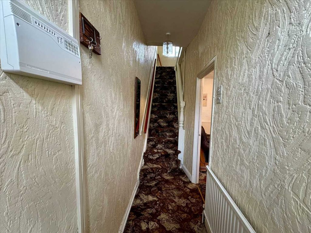 Property photo 3 of 24 Hall