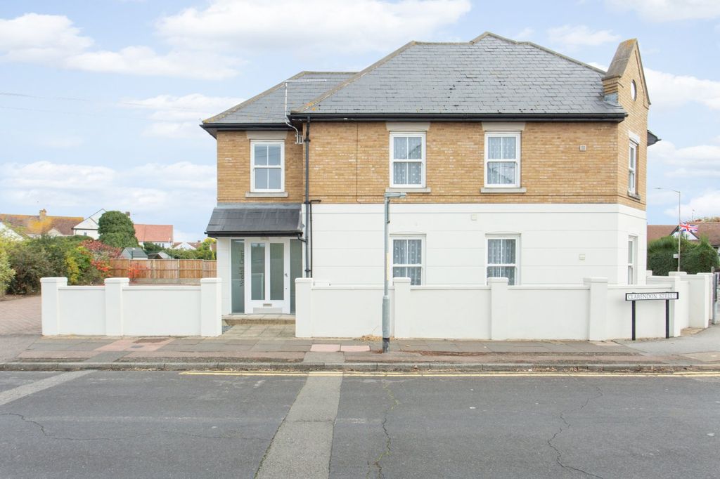 Property photo 2 of 9 Picture 2