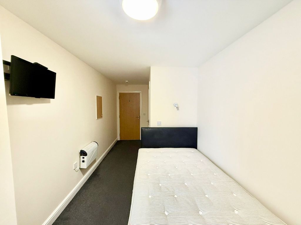 Property photo 3 of 3