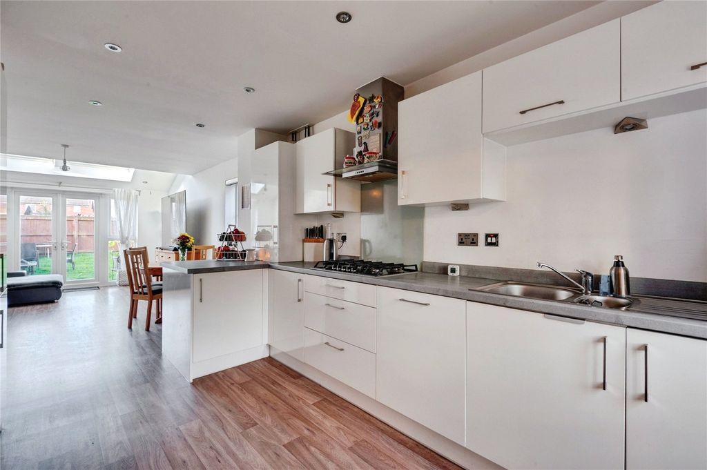 Property photo 3 of 17 Picture No. 06