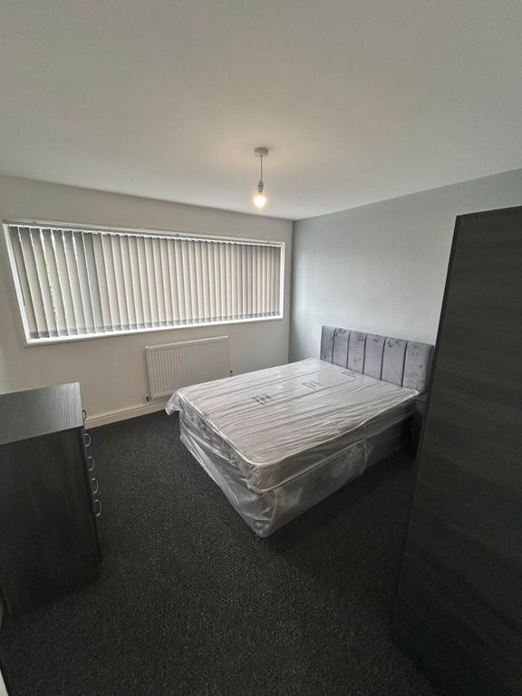 Property photo 1 of 2