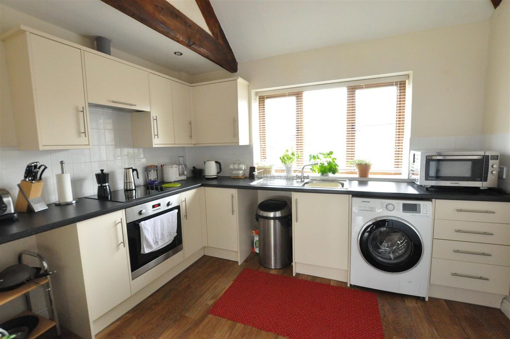 Property photo 2 of 11 019.Jpg