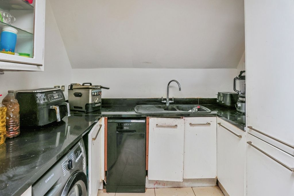 Property photo 3 of 19 Pbox-Img.Jpg