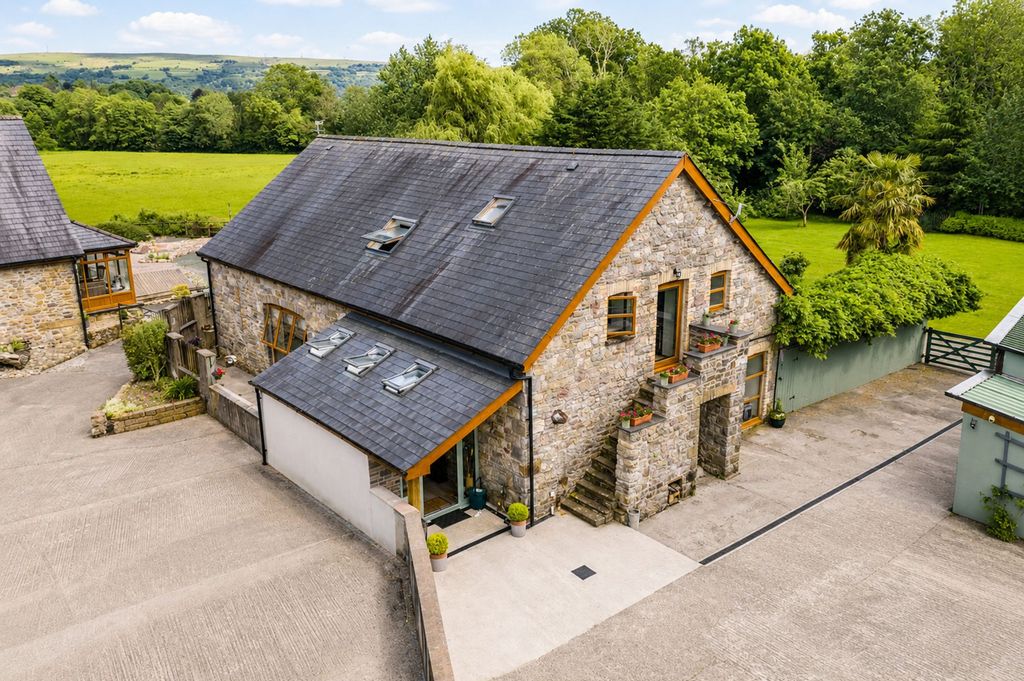 Property photo 1 of 62