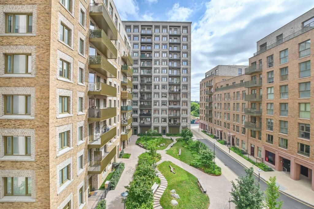 Property photo 2 of 11