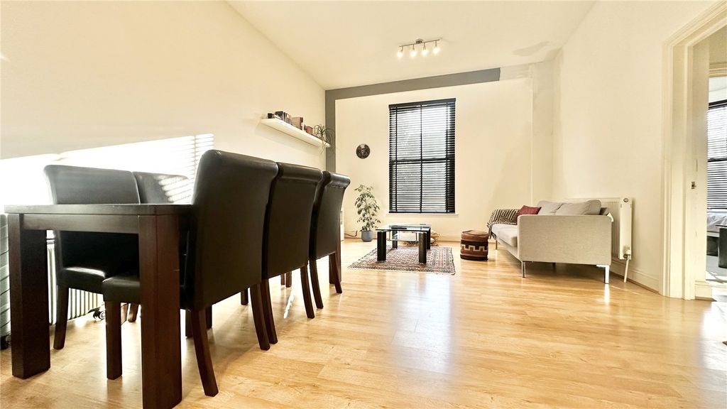 Property photo 3 of 7 Picture No. 20