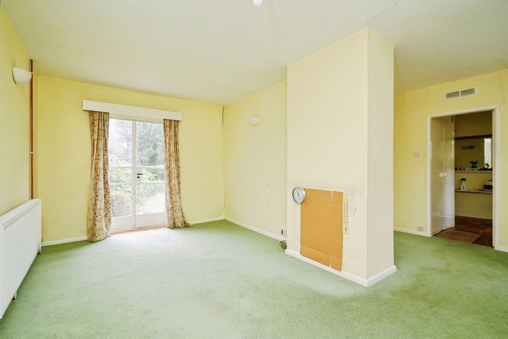 Property photo 2 of 22
