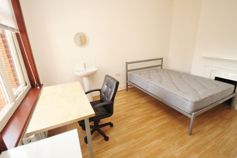 Additional image 9 of 6 bed detached house to rentFrederica Road, Bournemouth BH9