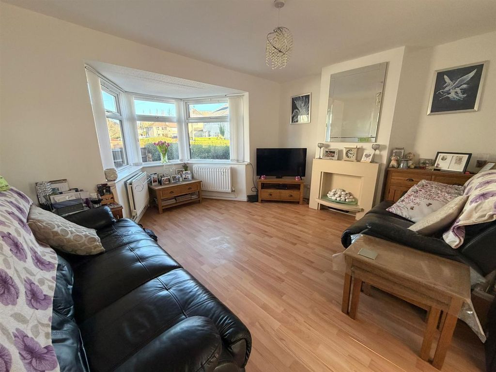 Property photo 2 of 18 Pm.Jpeg