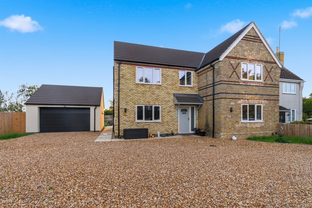 Property photo 1 of 11