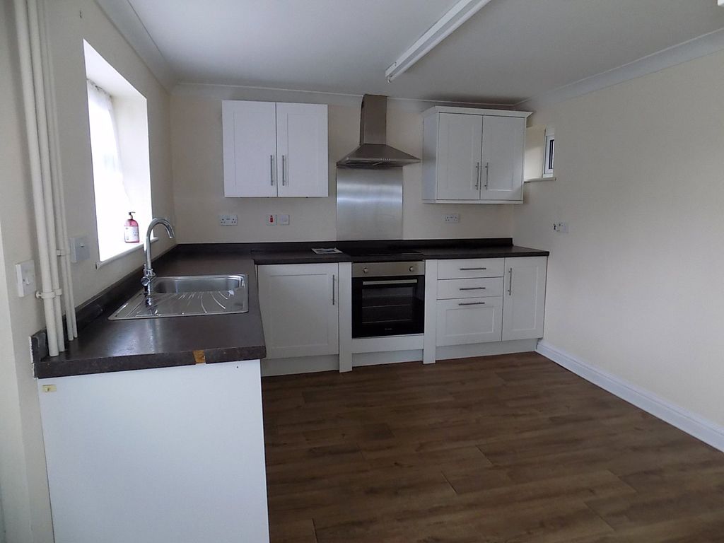 Property photo 2 of 10 Picture No. 08