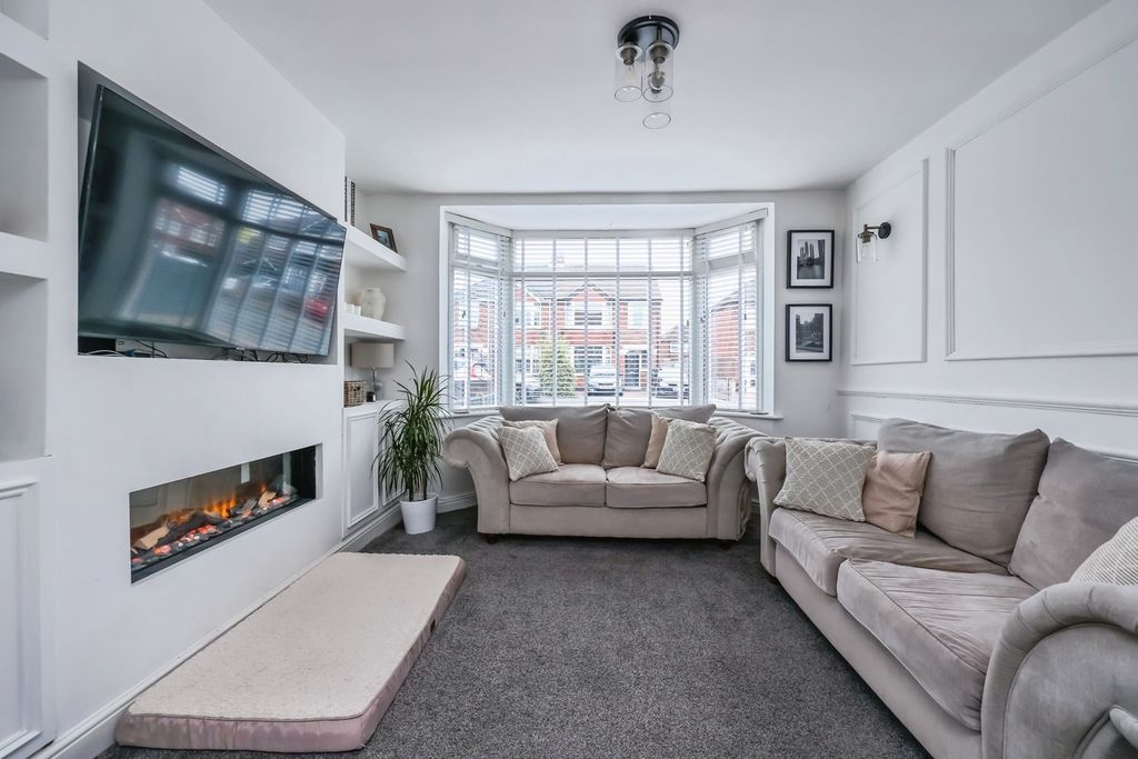 Property photo 2 of 16 Photo