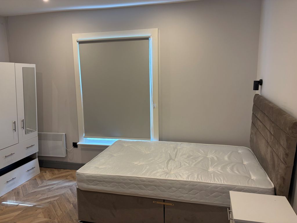 Property photo 1 of 4