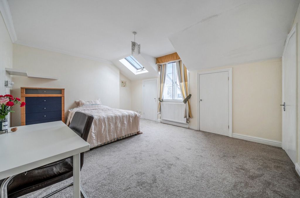 Property photo 2 of 13 Picture No. 28