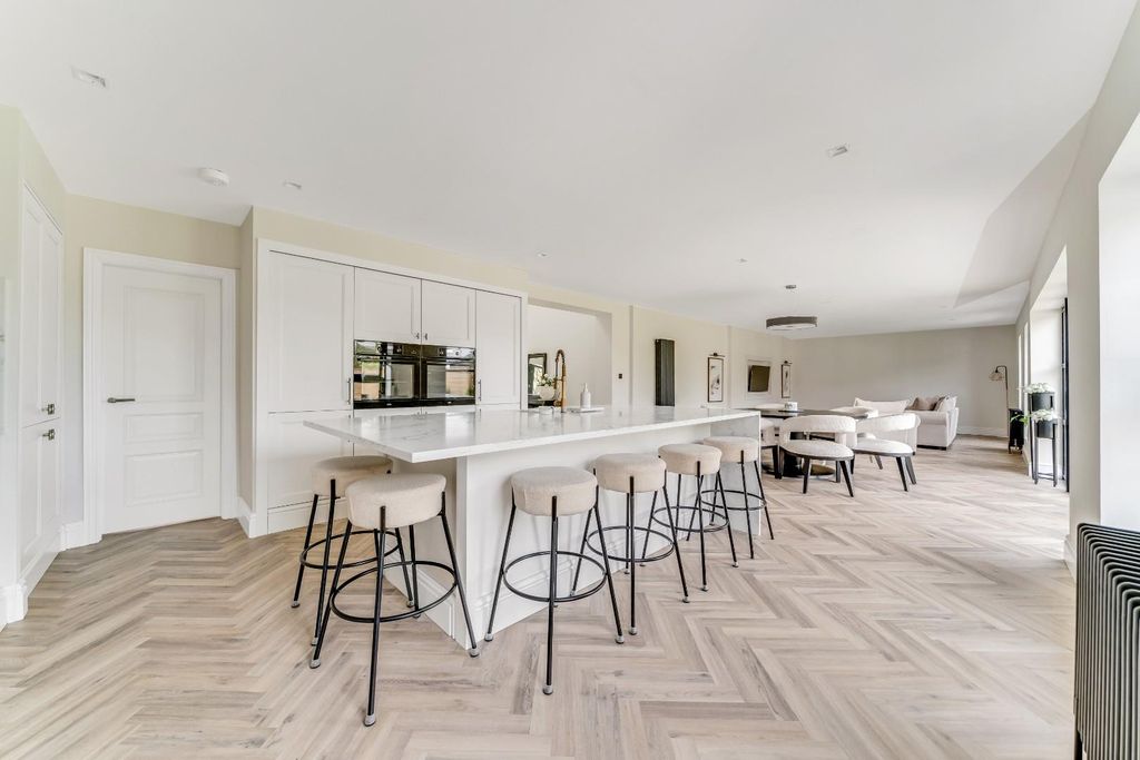 Property photo 2 of 44 Dsc03529_Hdr.Jpg