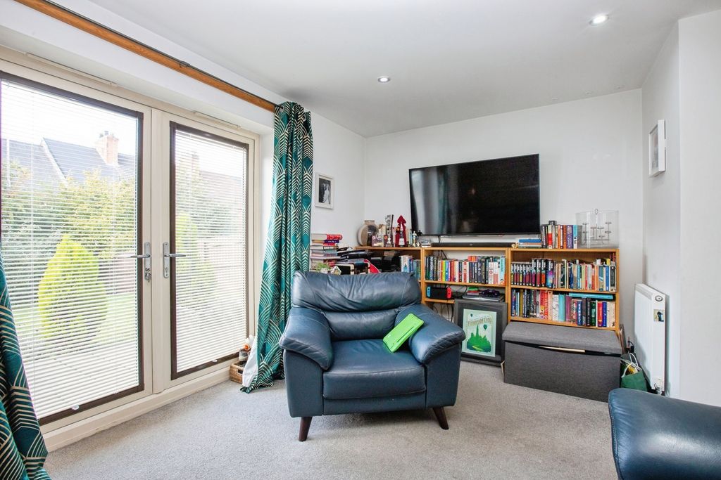 Property photo 3 of 16 Pbox-Img.Jpg