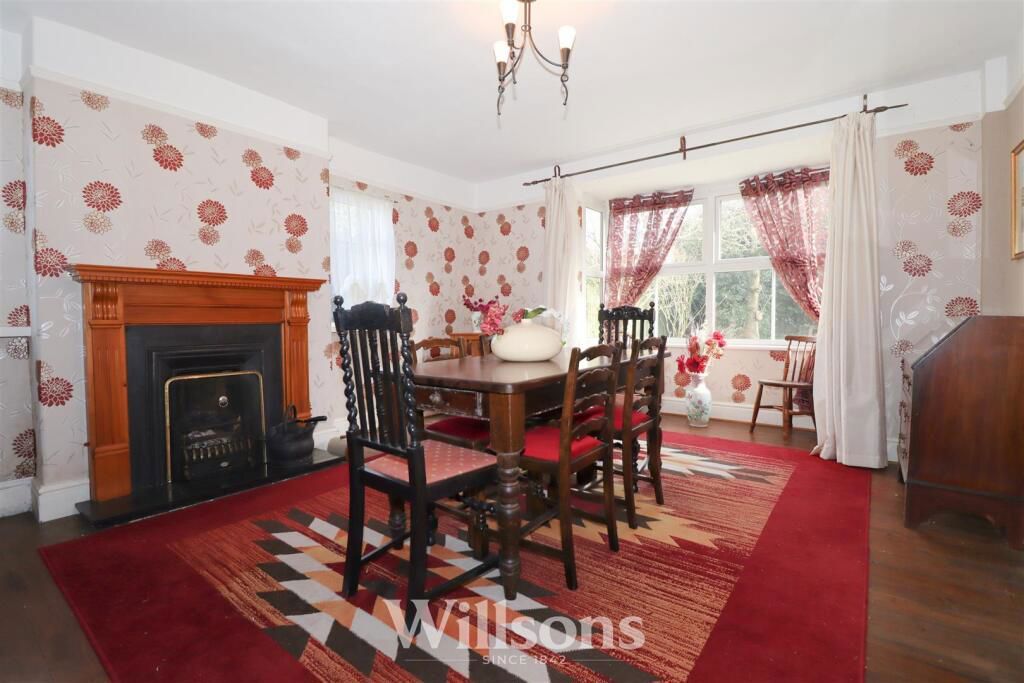 Property photo 2 of 32