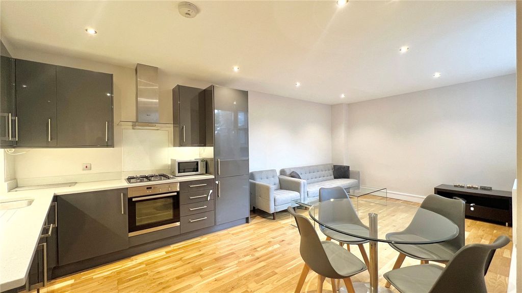 Property photo 3 of 11 Picture No. 38