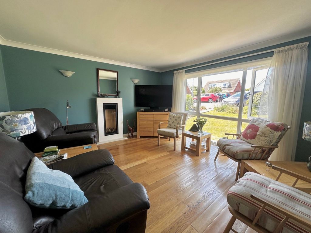 Property photo 2 of 17 Picture No. 22
