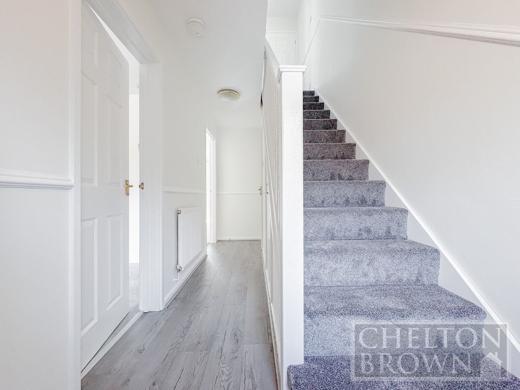 Property photo 2 of 23 Hallway Picture 1