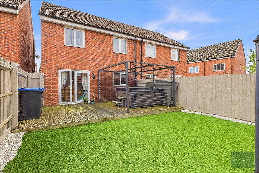 Property photo 2 of 10 Picture No. 12