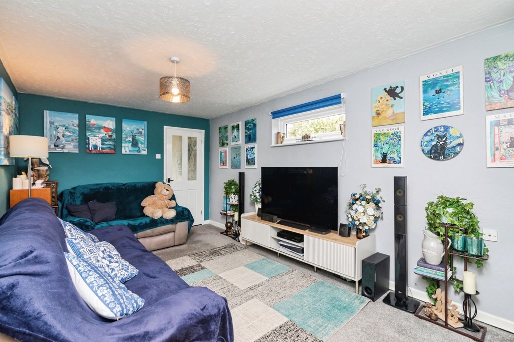 Property photo 2 of 17 Pbox-Img.Jpg