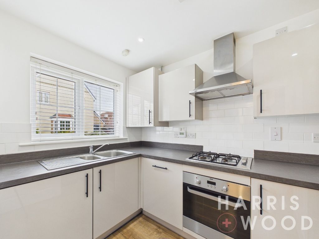 Property photo 2 of 19 5176043