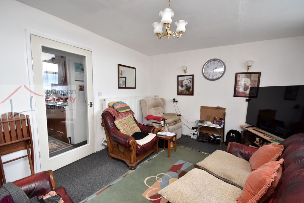 Property photo 3 of 16 l2 .Jpg