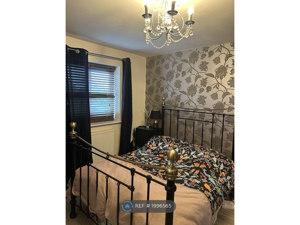 Property photo 2 of 3