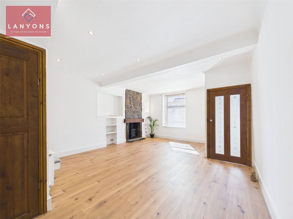 Property photo 2 of 23 Picture No. 02