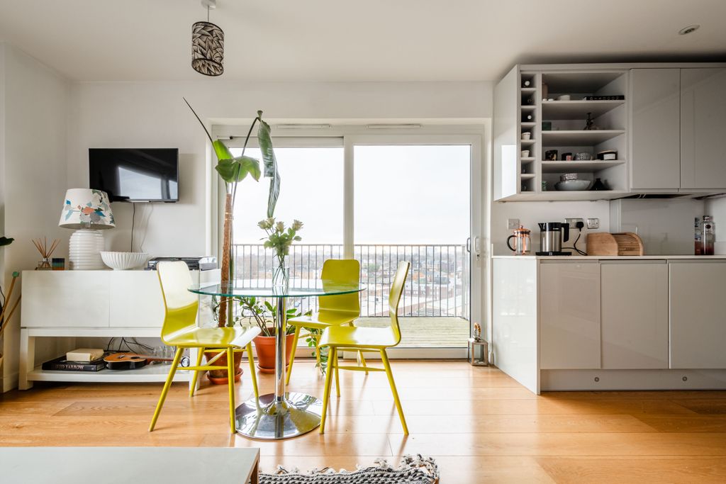 Property photo 1 of 7 1