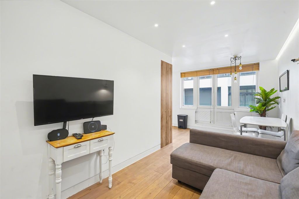 Property photo 3 of 10 3.Jpg