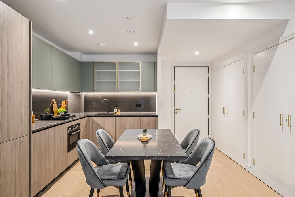 Property photo 2 of 15 Image