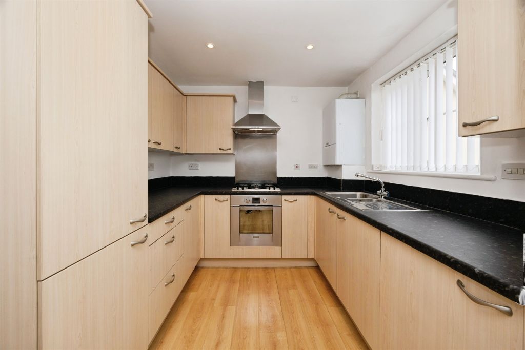 Property photo 3 of 17