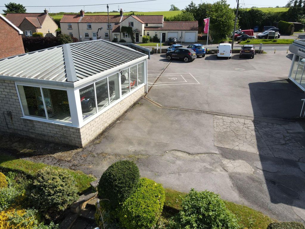 Property photo 2 of 11