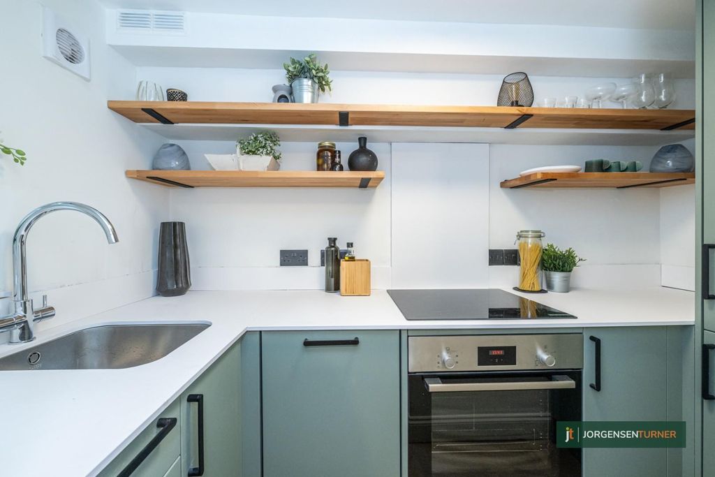 Property photo 2 of 10 Canterbury Road 111B-013 Lr - Jt.Jpg