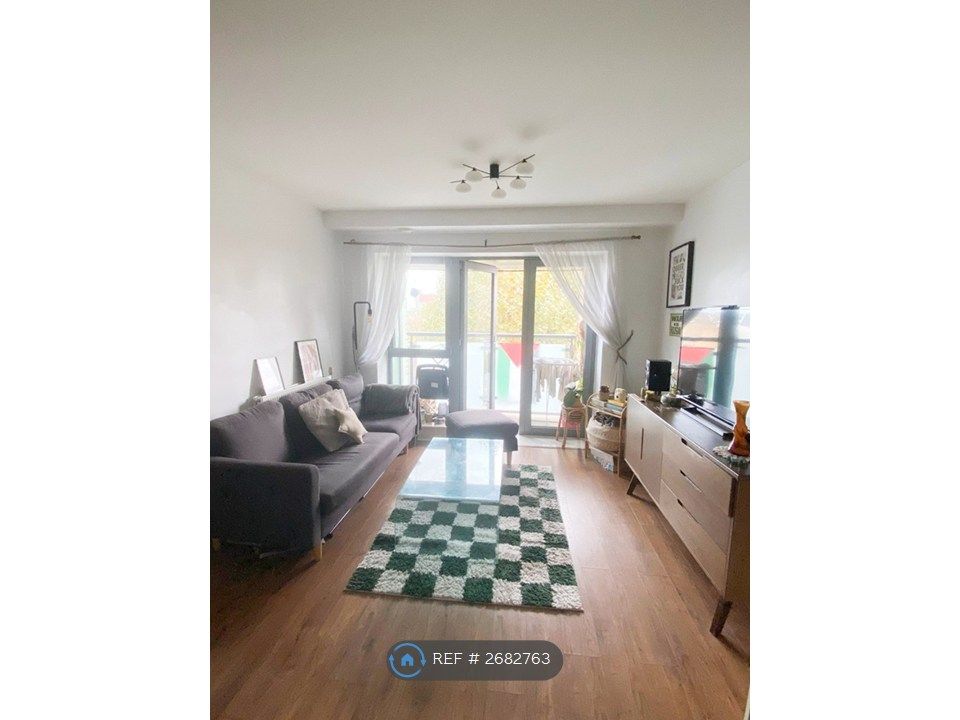 Property photo 3 of 16 Living Room 3