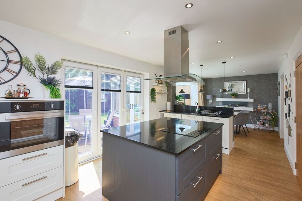 Property photo 1 of 37