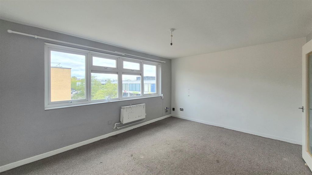 Property photo 2 of 14 Studio Room