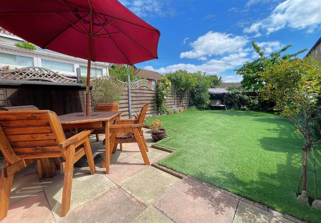 Property photo 1 of 15 Gard.Jpg