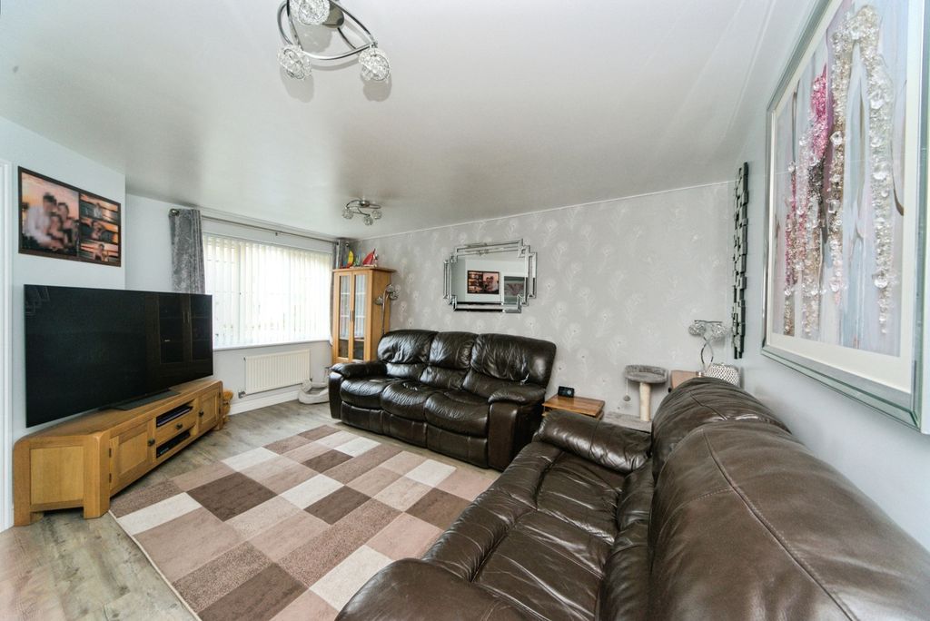 Property photo 2 of 20 Pbox-Img.Jpg