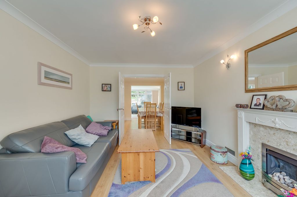 Property photo 3 of 26